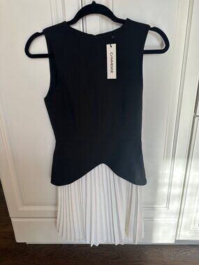 NWT Commense Pleated Hem Sleeveless Mini Dress in Black and White Size X Small